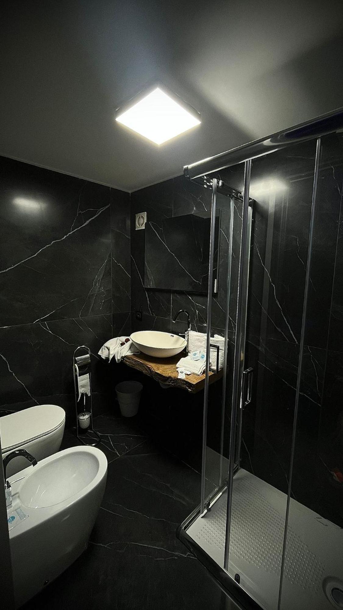 Hotel Glem Варкатуро Экстерьер фото